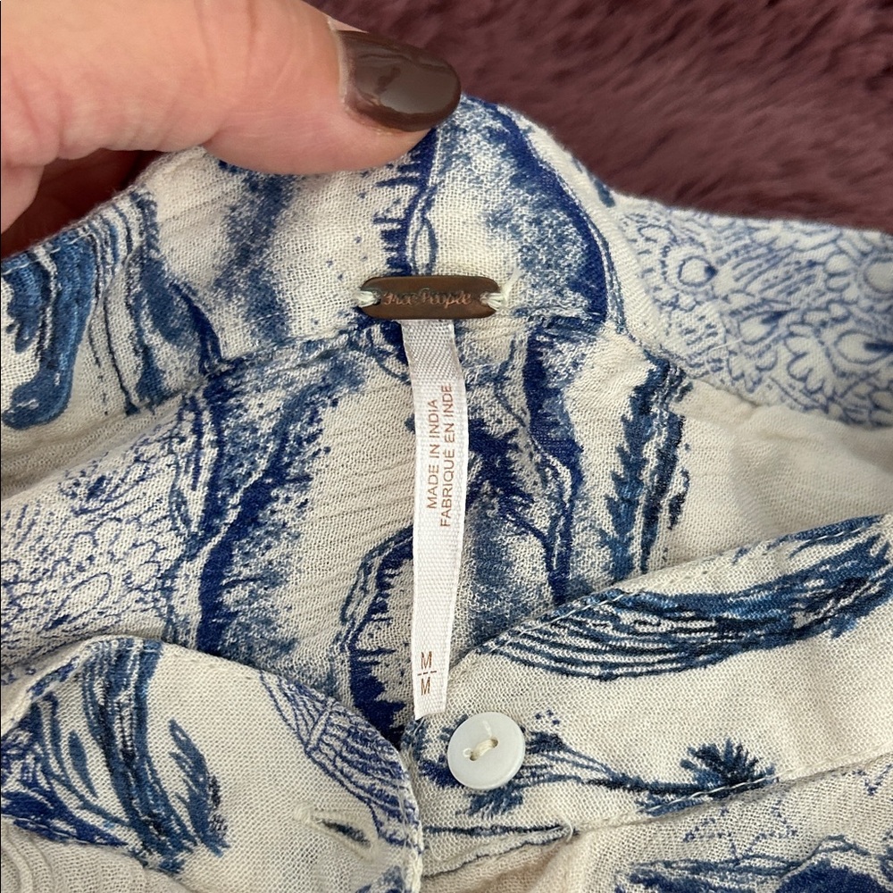 Free People Indigo and Cream Gauze Floral Top- Medium - Picture 2 of 6